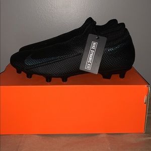 Nike PhantomVSN 2 Academy Cleats